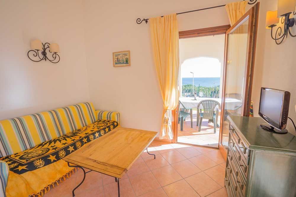 Residence Baia Sant Anna Con Piscina Tanaunella Exteriér fotografie