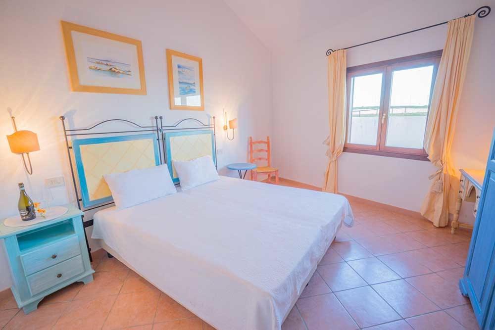 Residence Baia Sant Anna Con Piscina Tanaunella Exteriér fotografie