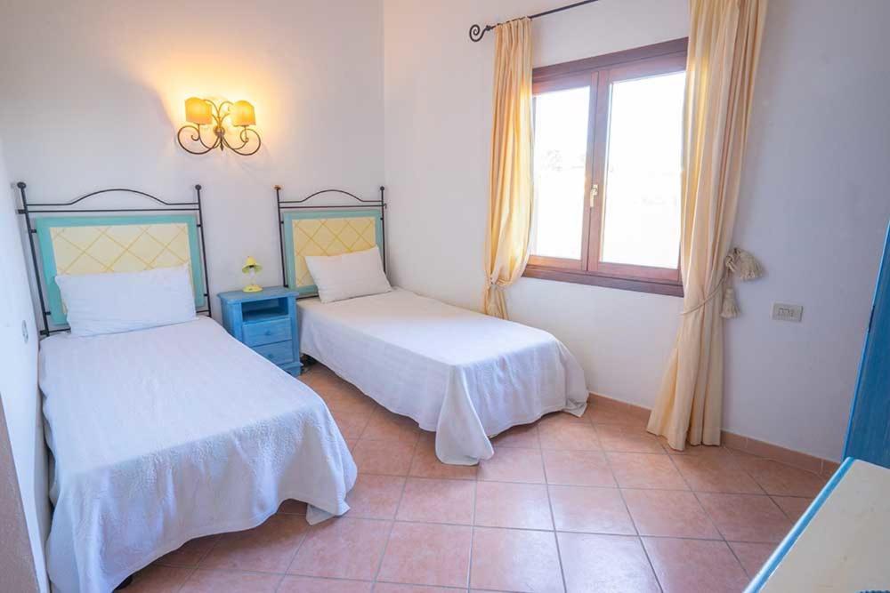Residence Baia Sant Anna Con Piscina Tanaunella Exteriér fotografie