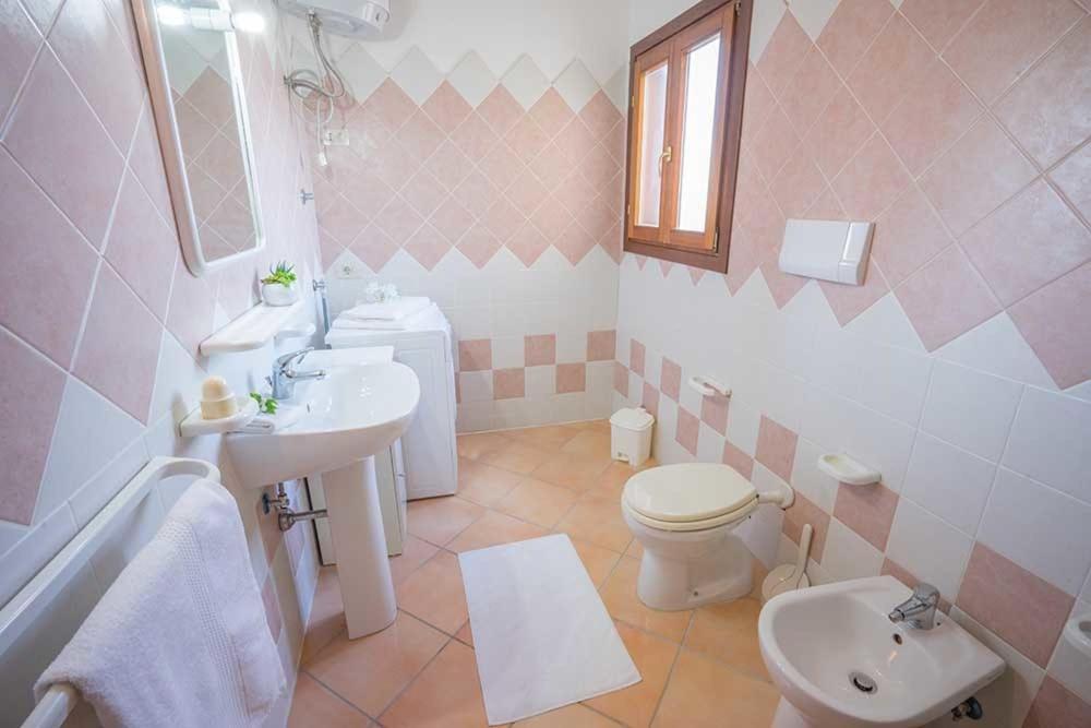 Residence Baia Sant Anna Con Piscina Tanaunella Exteriér fotografie